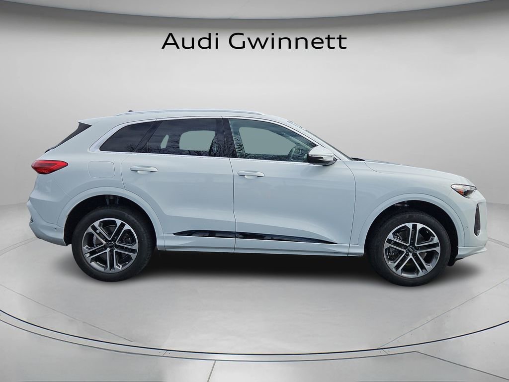 Certified 2025 Audi Q5 Premium Plus w/ Premium Plus image 4