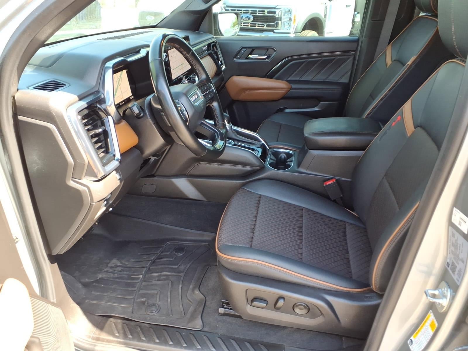 Used 2024 GMC Canyon AT4 w/ AT4 Premium Package AWD/4WD image 23
