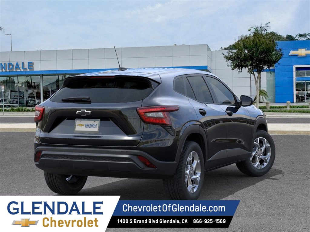 New 2026 Chevrolet Trax LS w/ LS Convenience Package image 4