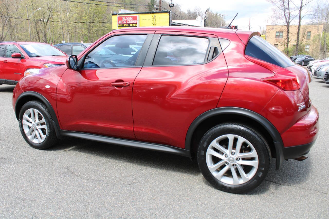 Used 2011 Nissan Juke SV w/ Interior Illumination Pkg image 11