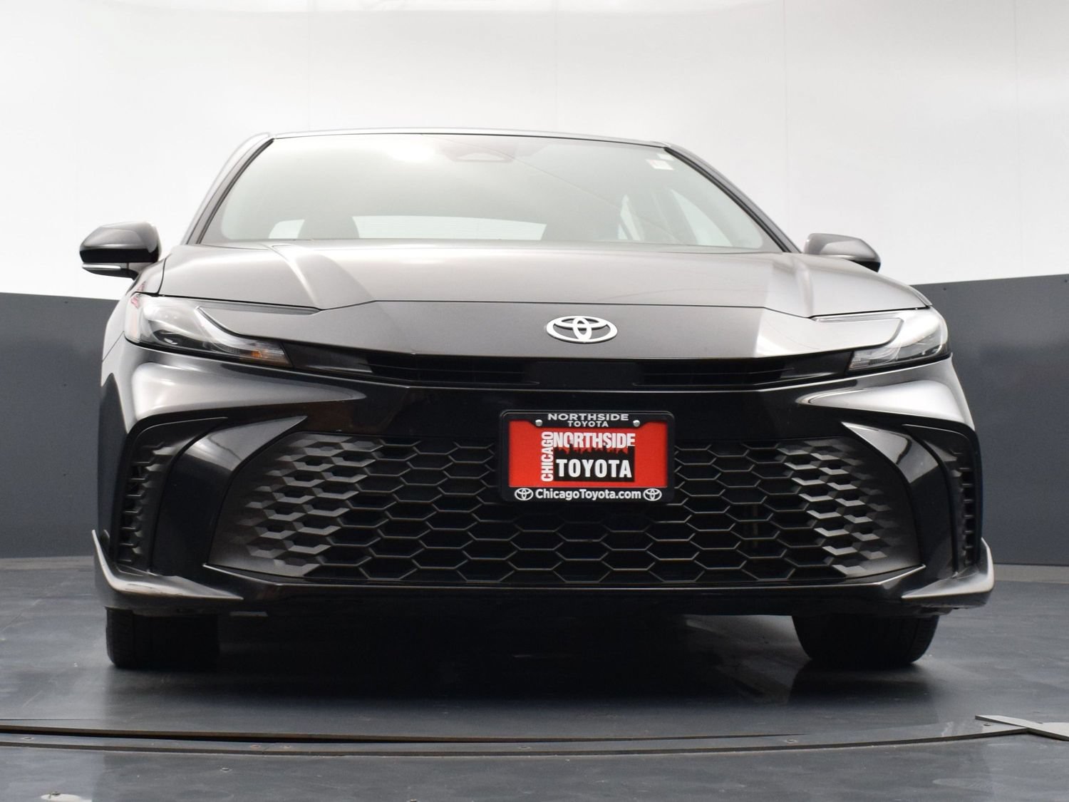 Used 2025 Toyota Camry SE FWD image 29