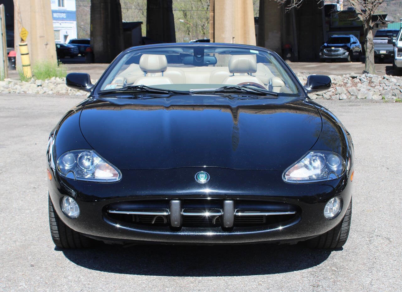 Used 2004 Jaguar XK8 Convertible image 2