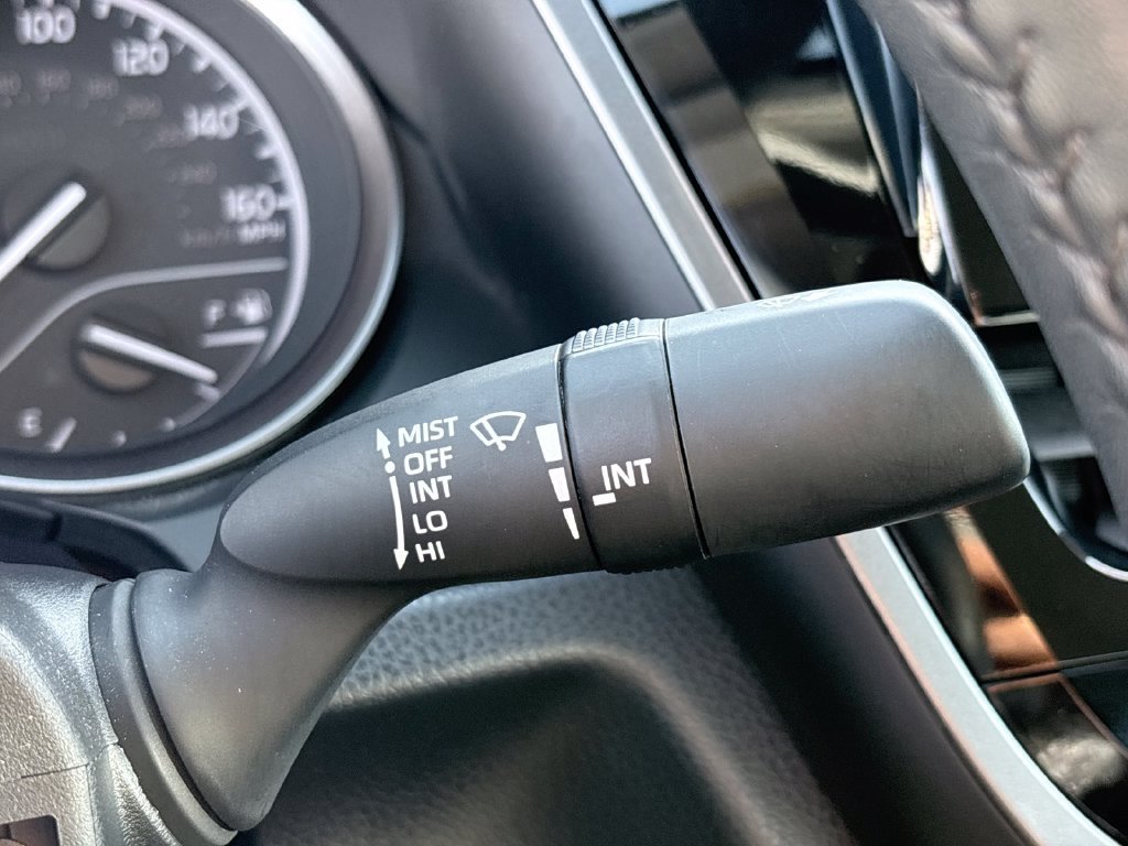 Used 2023 Toyota Camry SE w/ Protection Package (Q2) (TMS) FWD image 15