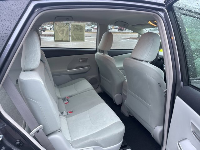 Used 2012 Toyota Prius V image 12