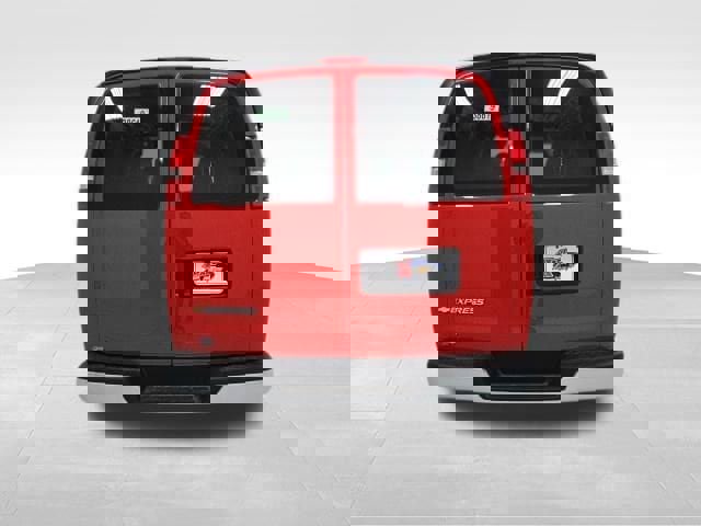 New 2026 Chevrolet Express 3500 w/ Driver Convenience Package image 4