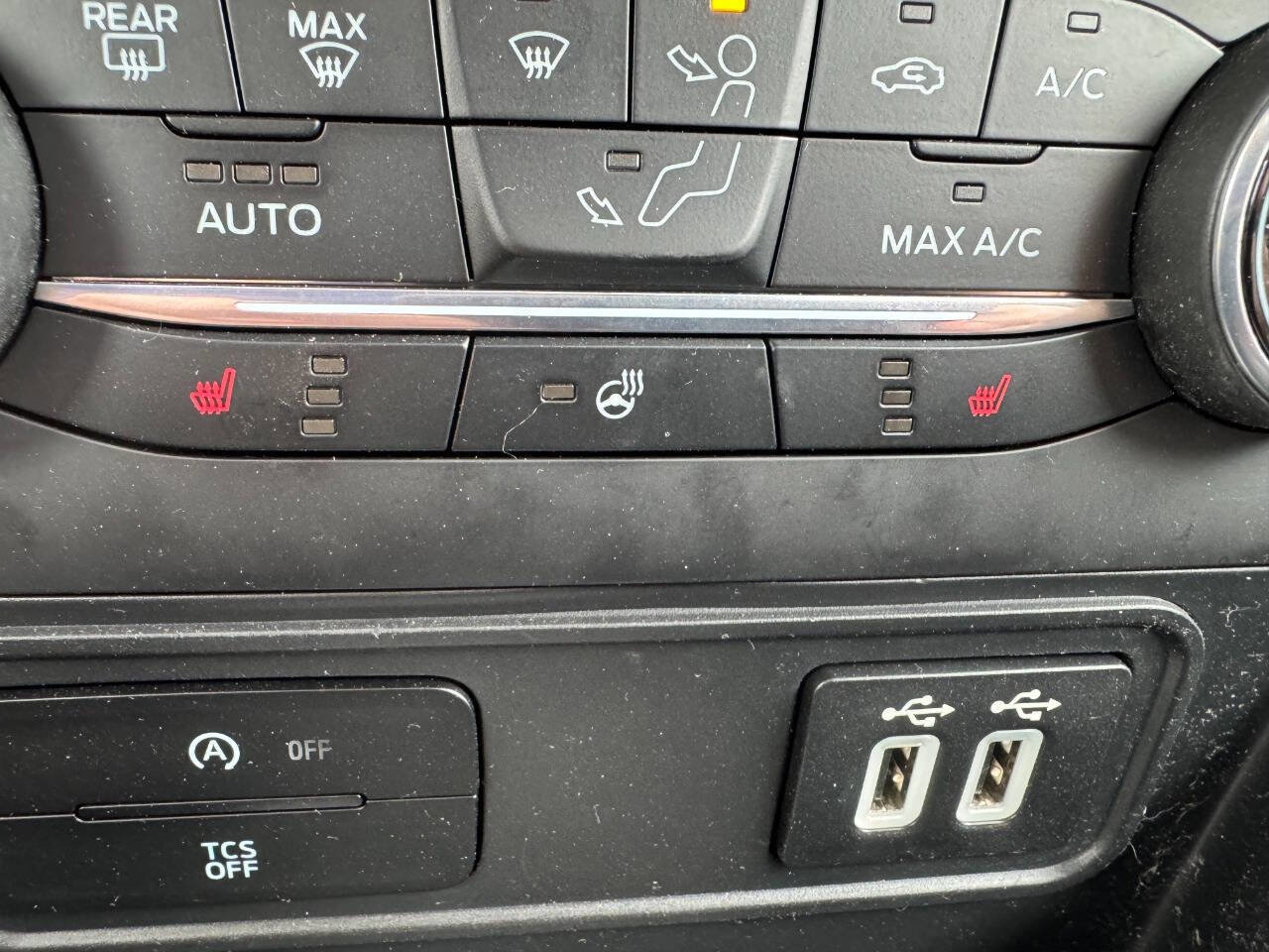 Used 2018 Ford EcoSport SE w/ SE Convenience Package image 15