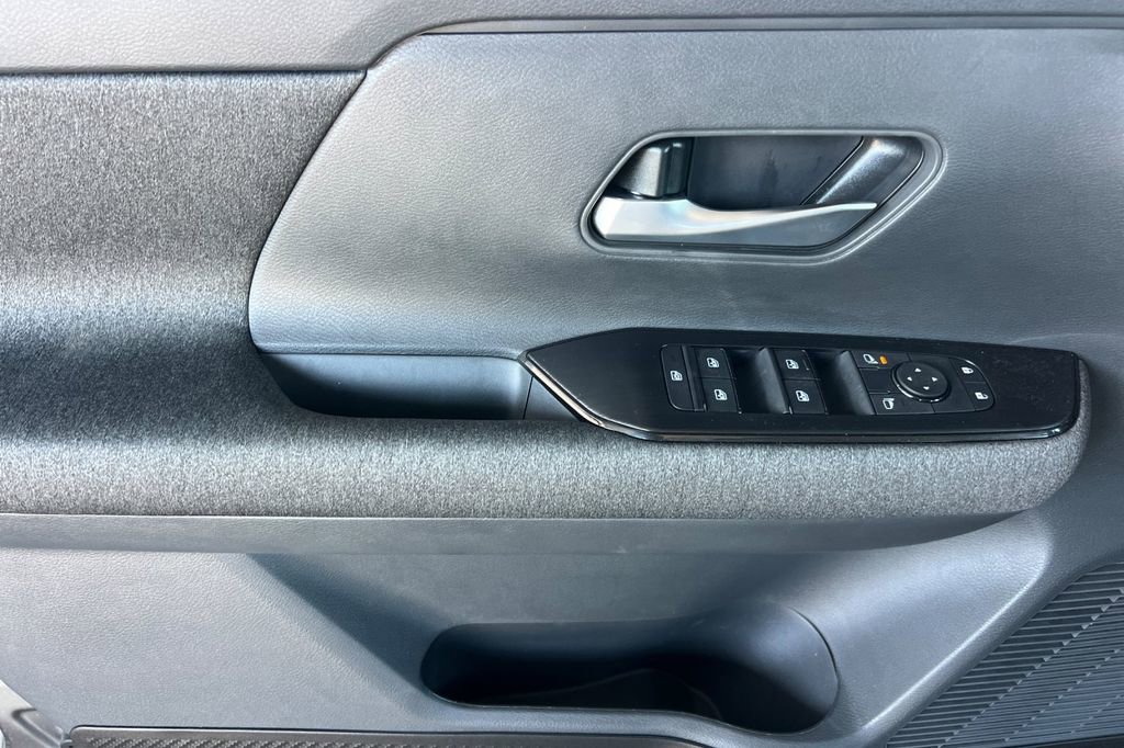 New 2025 Nissan Kicks SV w/ Illumination Package AWD/4WD image 8