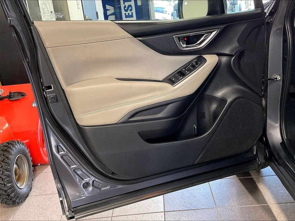 Used 2023 Subaru Forester Premium AWD/4WD image 9