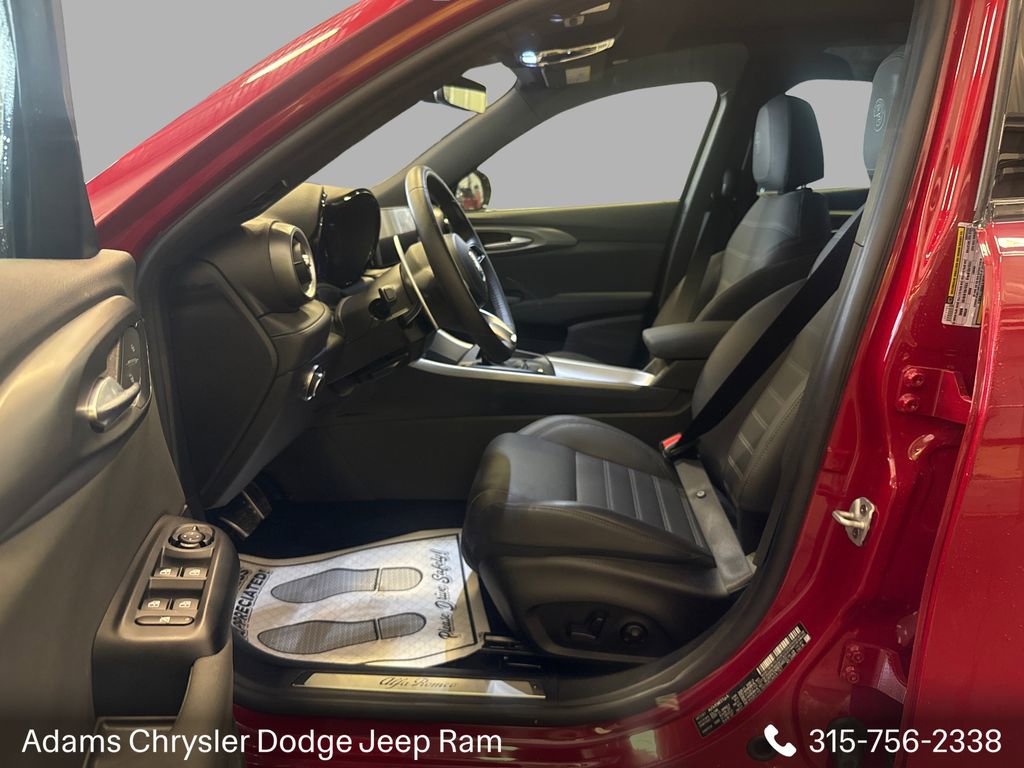 Used 2024 Alfa Romeo Tonale Veloce w/ Active Assist Package image 13