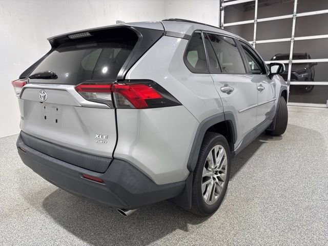 Used 2019 Toyota RAV4 XLE Premium AWD/4WD image 5