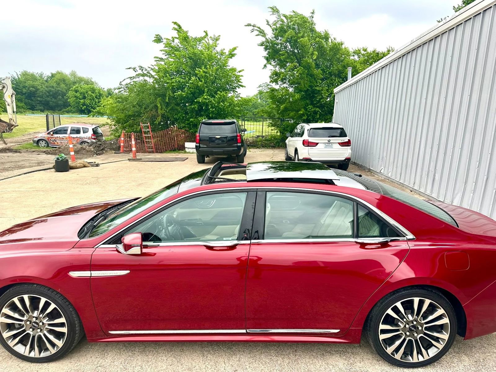 Used 2017 Lincoln Continental Select FWD image 10