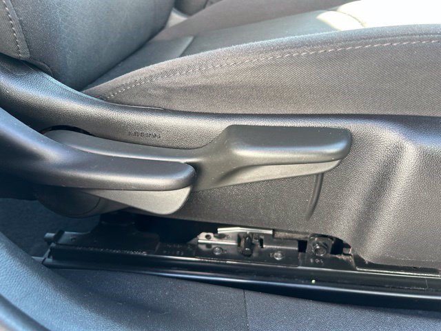 Used 2017 Chevrolet Malibu LT FWD image 44