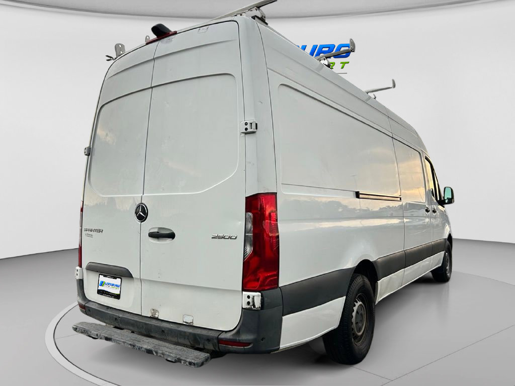 Used 2021 Mercedes-Benz Sprinter 2500 image 2