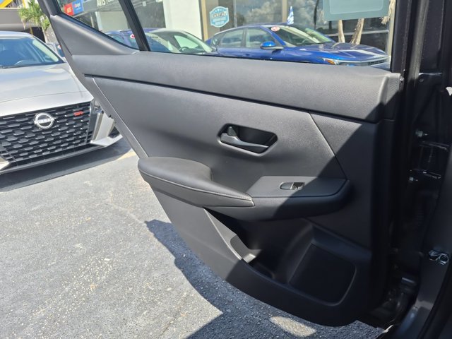 Used 2025 Nissan Sentra SV FWD image 23