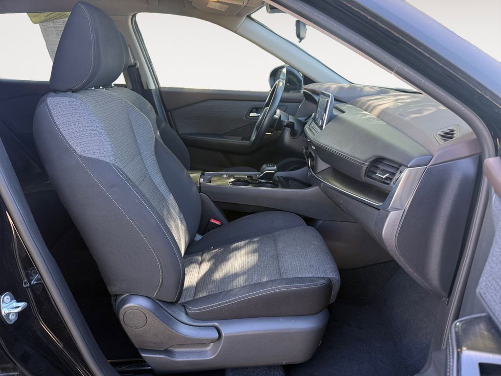 Used 2023 Nissan Rogue SV FWD image 15