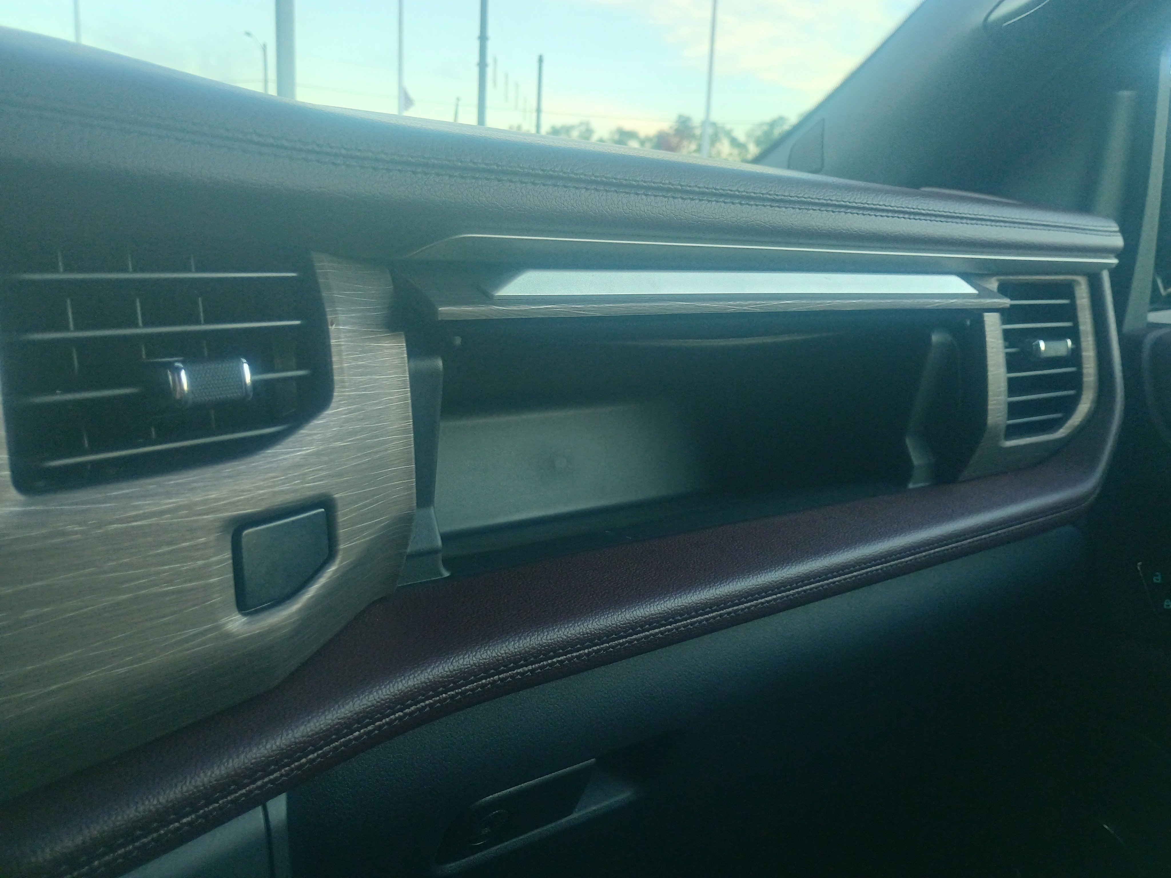 Certified 2024 Ford Expedition Limited image 31