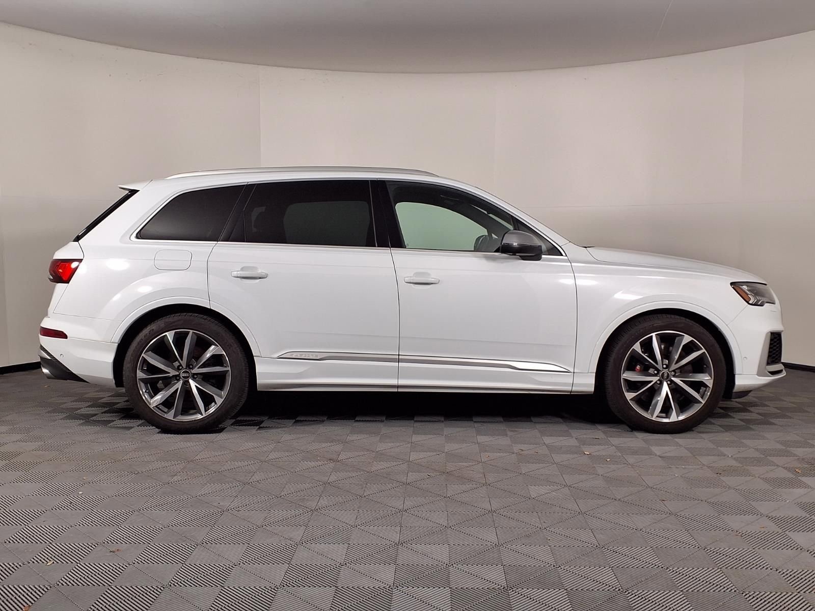 Used 2021 Audi SQ7 Premium Plus w/ Driver Assistance Package AWD/4WD image 33