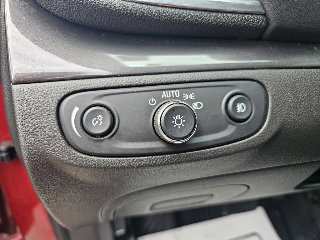 Used 2018 Buick Encore Essence w/ Experience Buick Package image 25