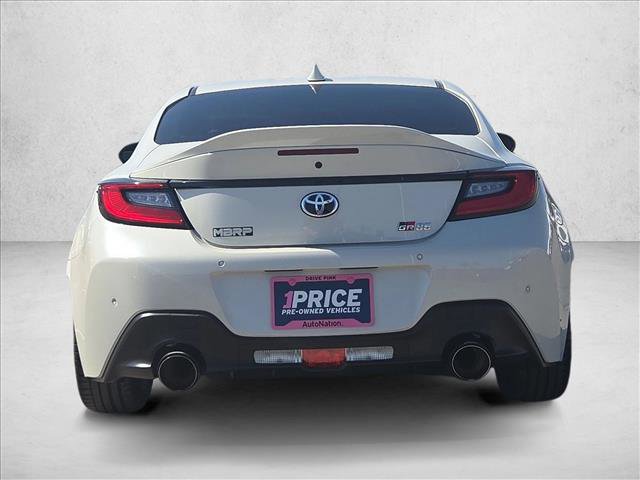 Used 2024 Toyota GR86 Premium RWD image 7
