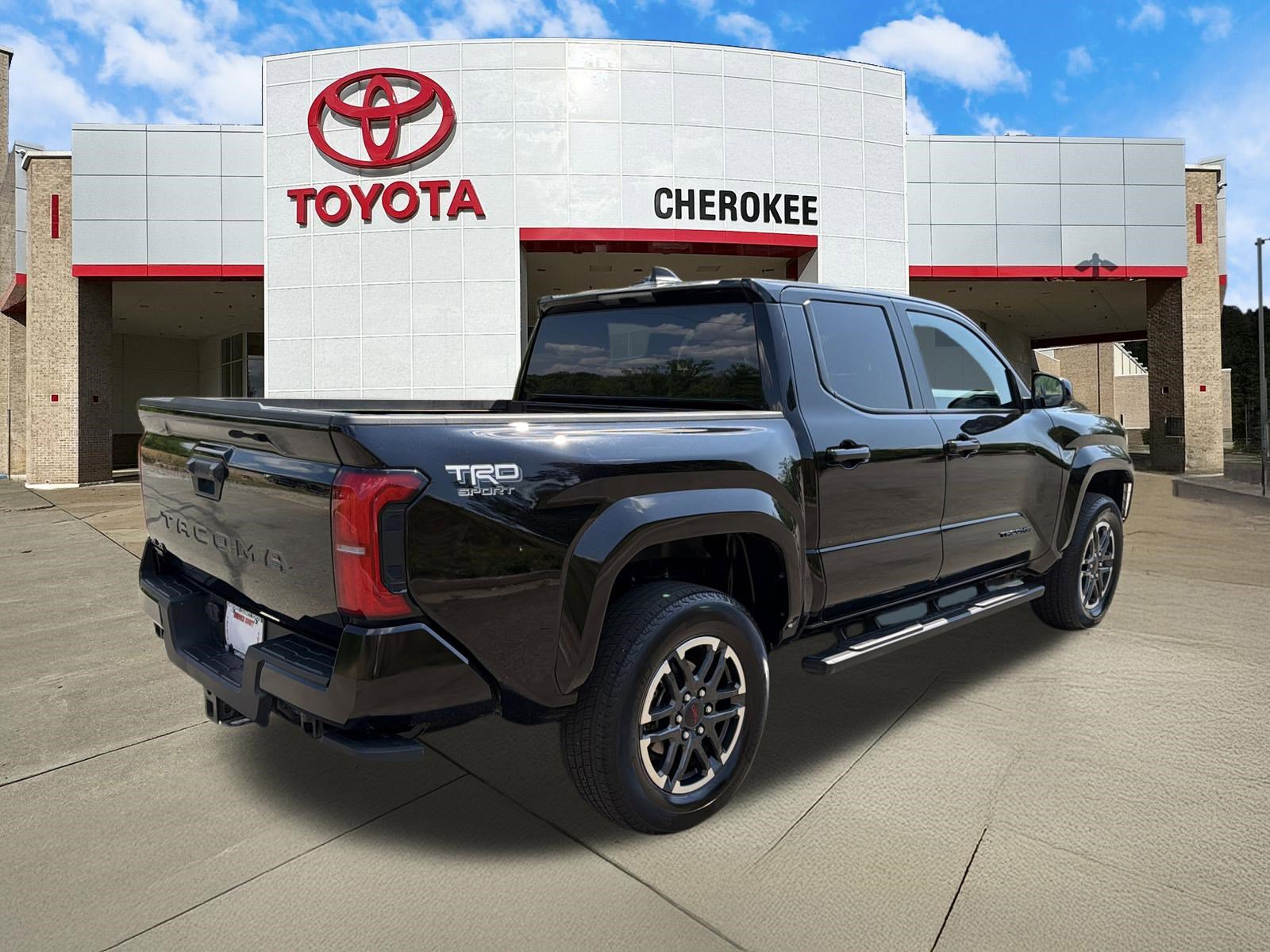 Used 2025 Toyota Tacoma TRD Sport AWD/4WD image 5