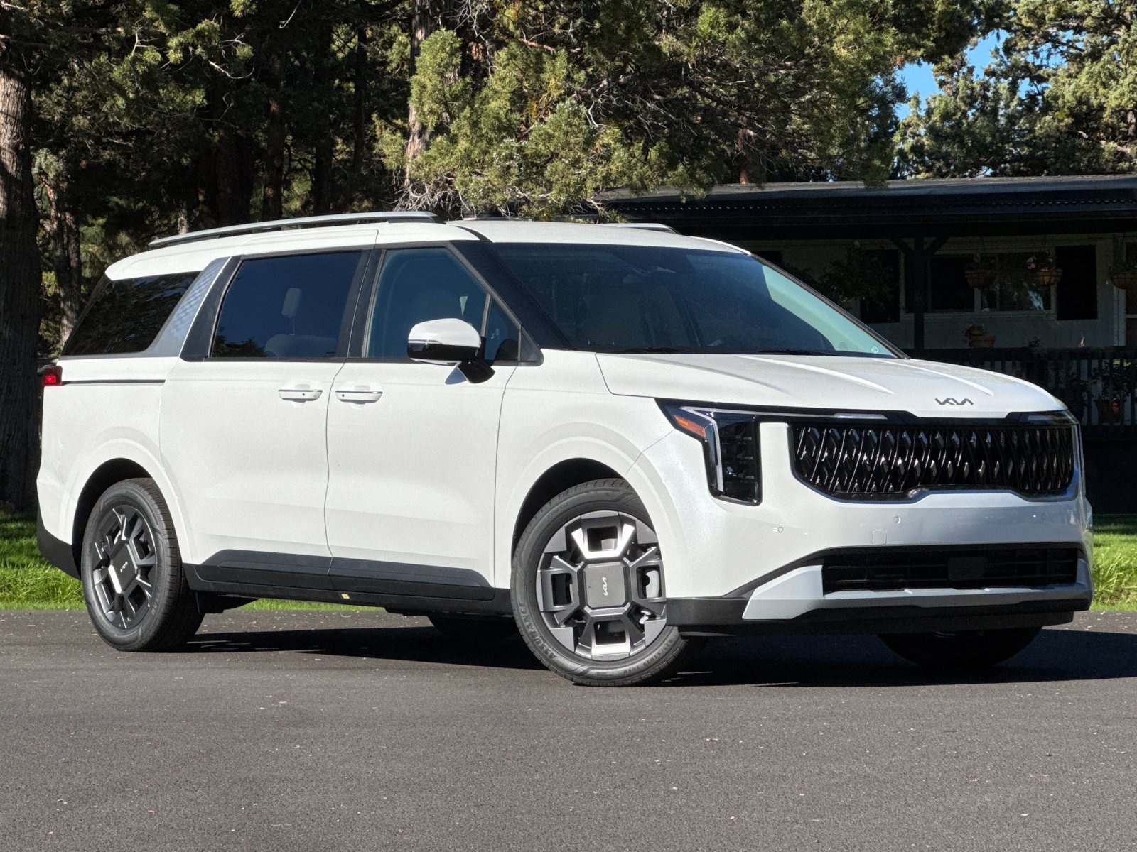 New 2026 Kia Carnival EX image 2
