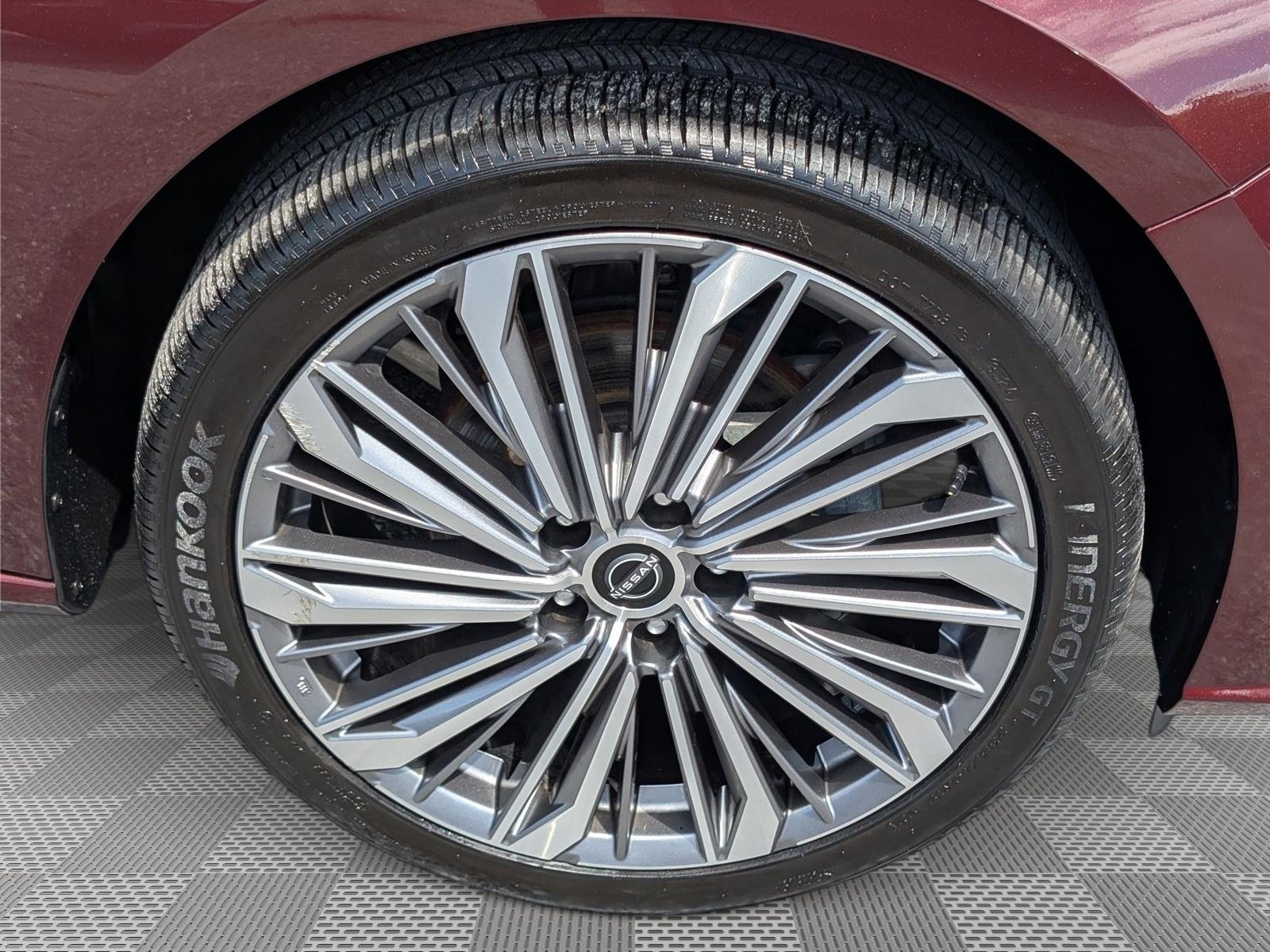 Used 2025 Nissan Altima 2.5 SL AWD/4WD image 11