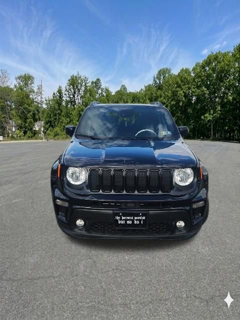 Used 2022 Jeep Renegade Altitude w/ Sun/Sound Group AWD/4WD image 3
