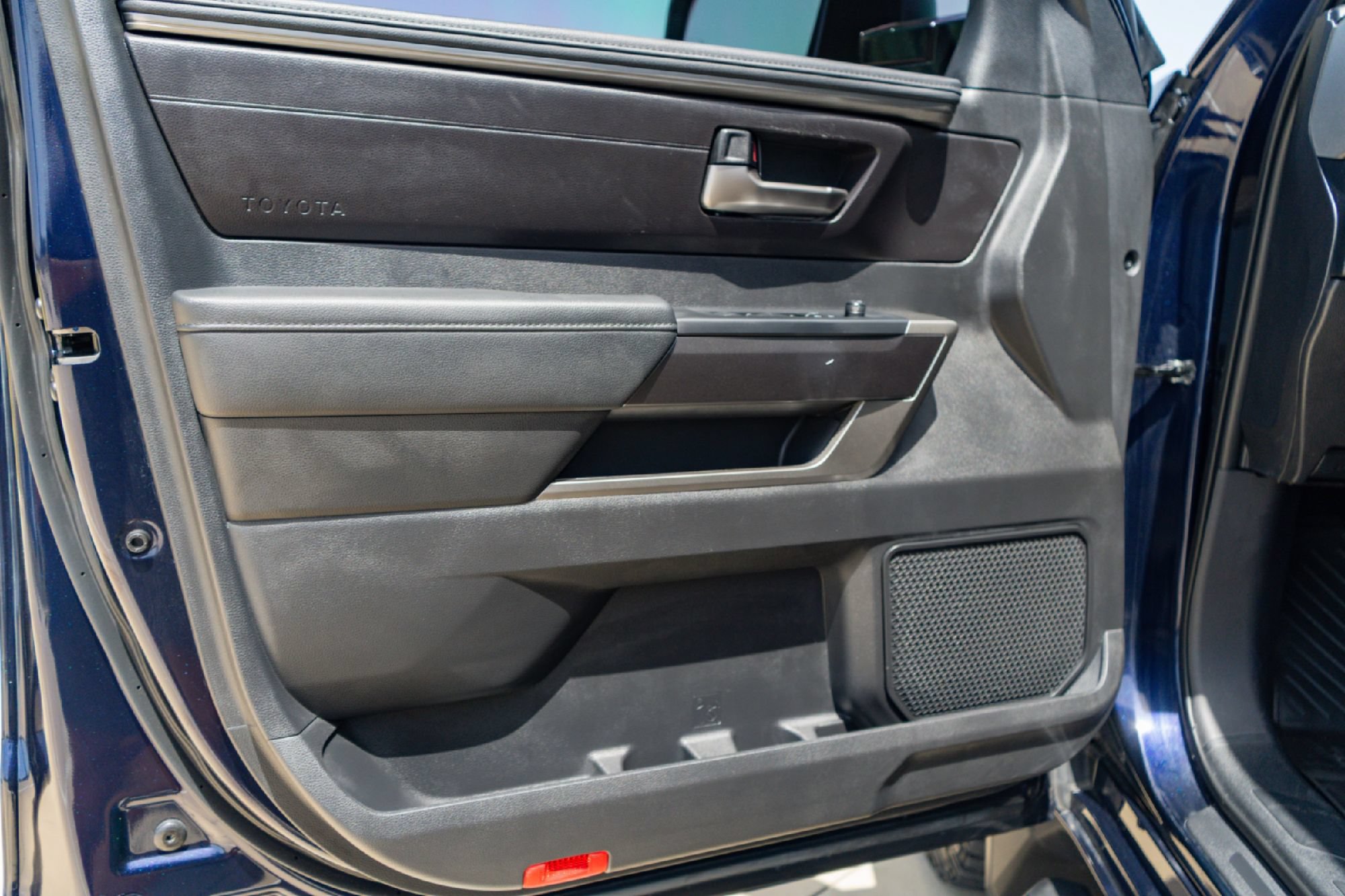 Used 2025 Toyota Tundra SR5 AWD/4WD image 21