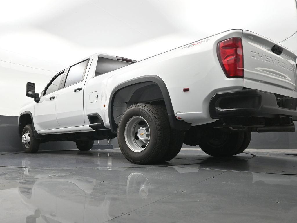 Used 2025 Chevrolet Silverado 3500 W/T AWD/4WD image 25