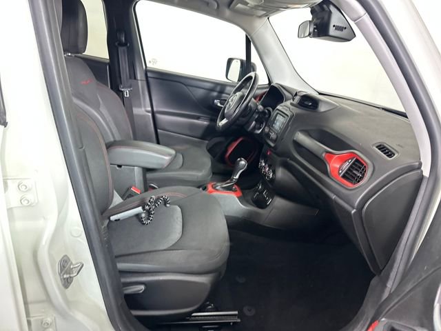 Used 2016 Jeep Renegade Trailhawk image 20
