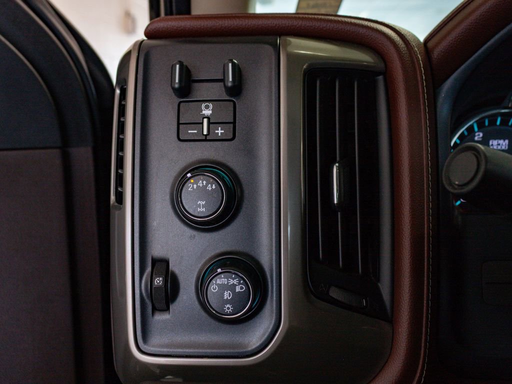 Used 2018 Chevrolet Silverado 2500 High Country w/ Duramax Plus Package AWD/4WD image 14