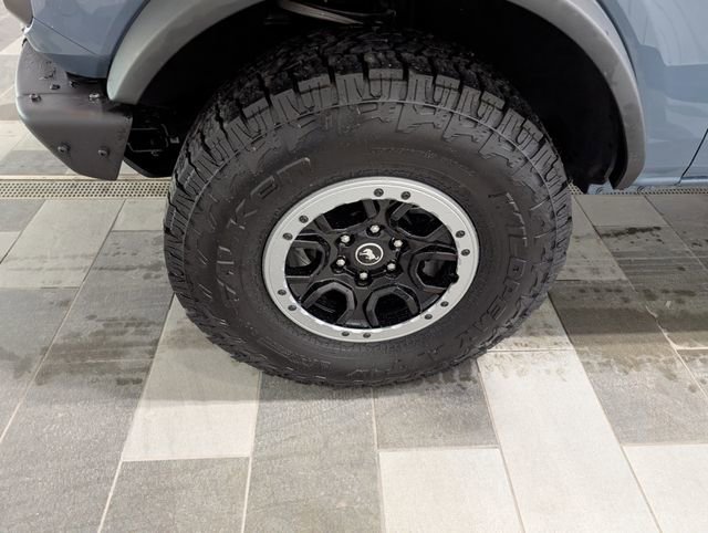 Used 2023 Ford Bronco Big Bend w/ Sasquatch Package AWD/4WD image 7