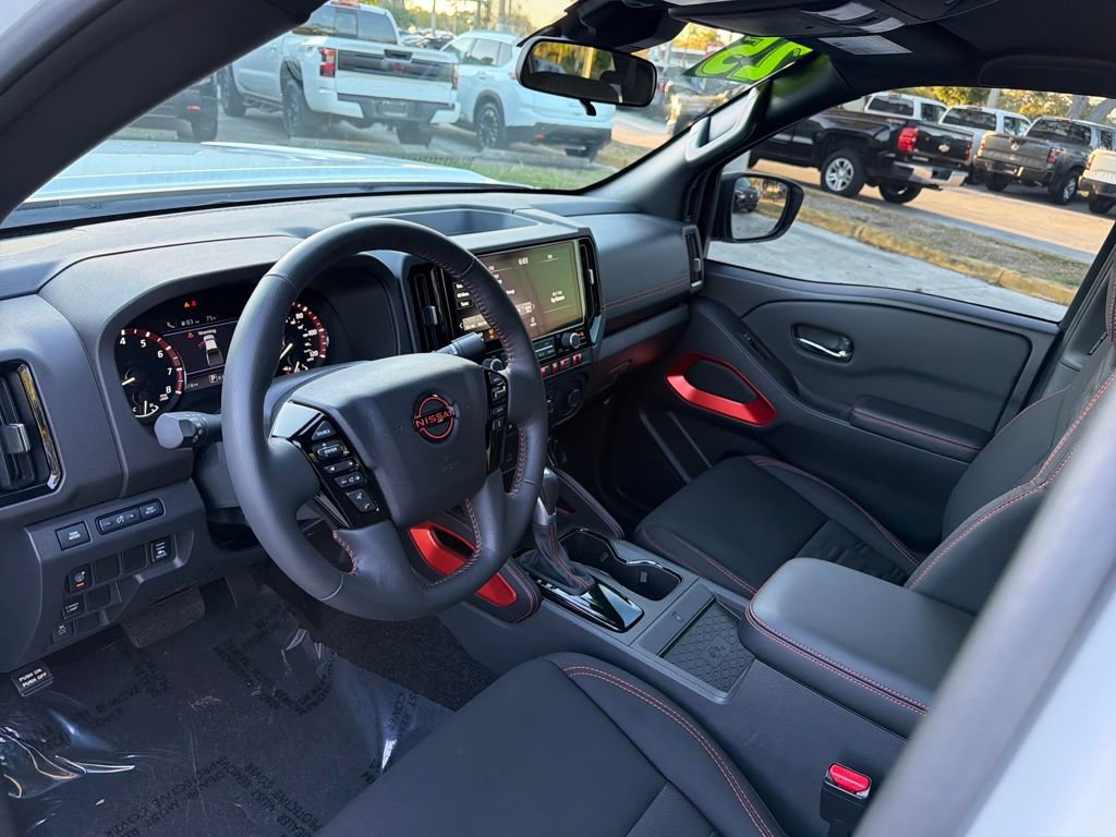 Certified 2025 Nissan Frontier Pro-X w/ Pro Convenience Package image 13