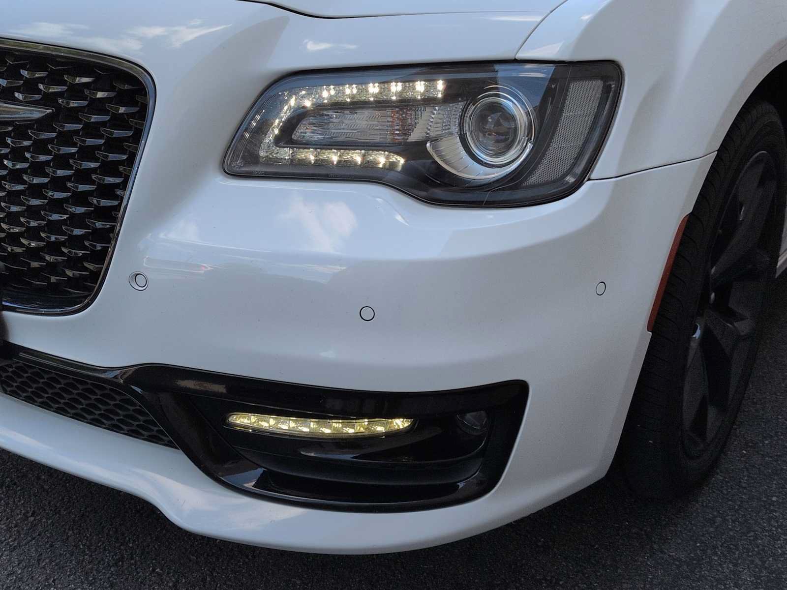 Used 2021 Chrysler 300 S w/ S Model Appearance Package RWD image 11
