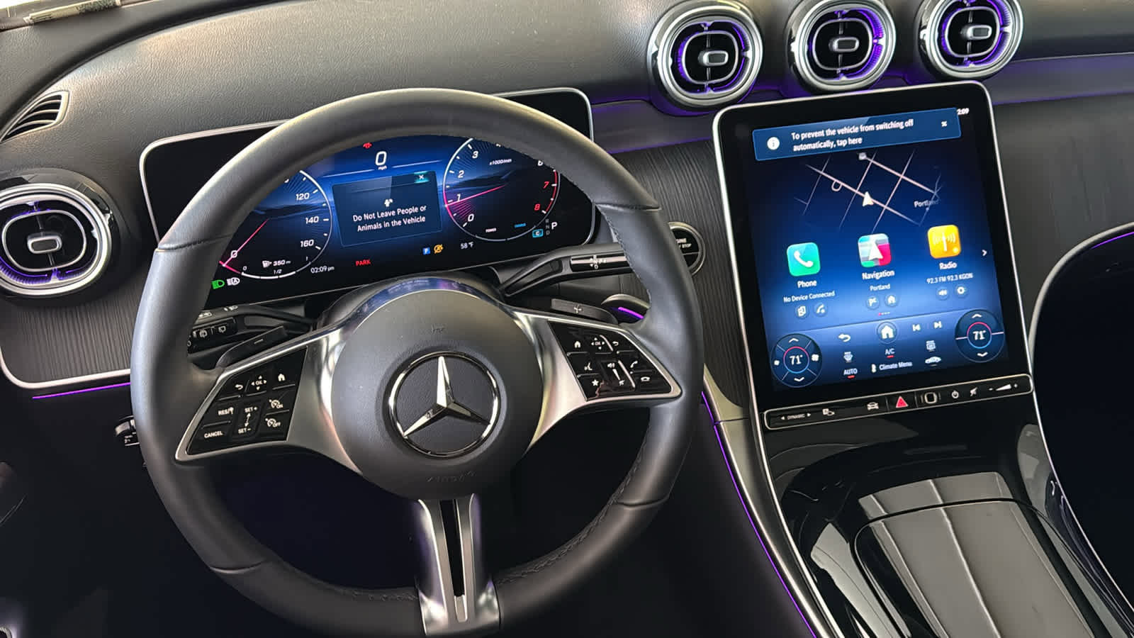 Used 2025 Mercedes-Benz GLC 300 4MATIC image 24