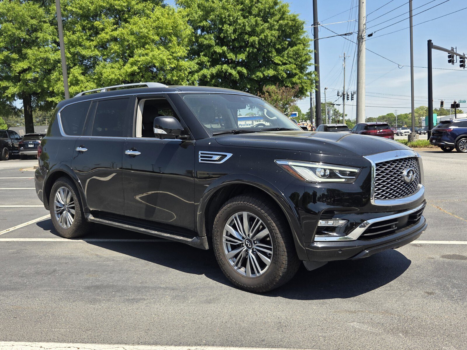 Used 2021 INFINITI QX80 Luxe image 4