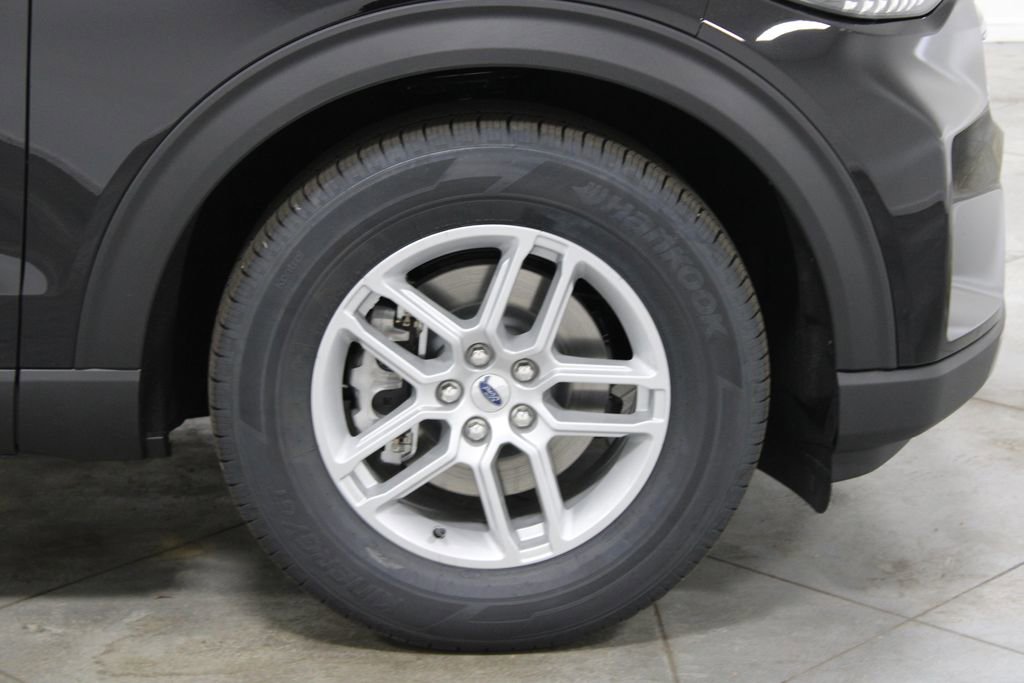 New 2026 Ford Explorer Active image 11