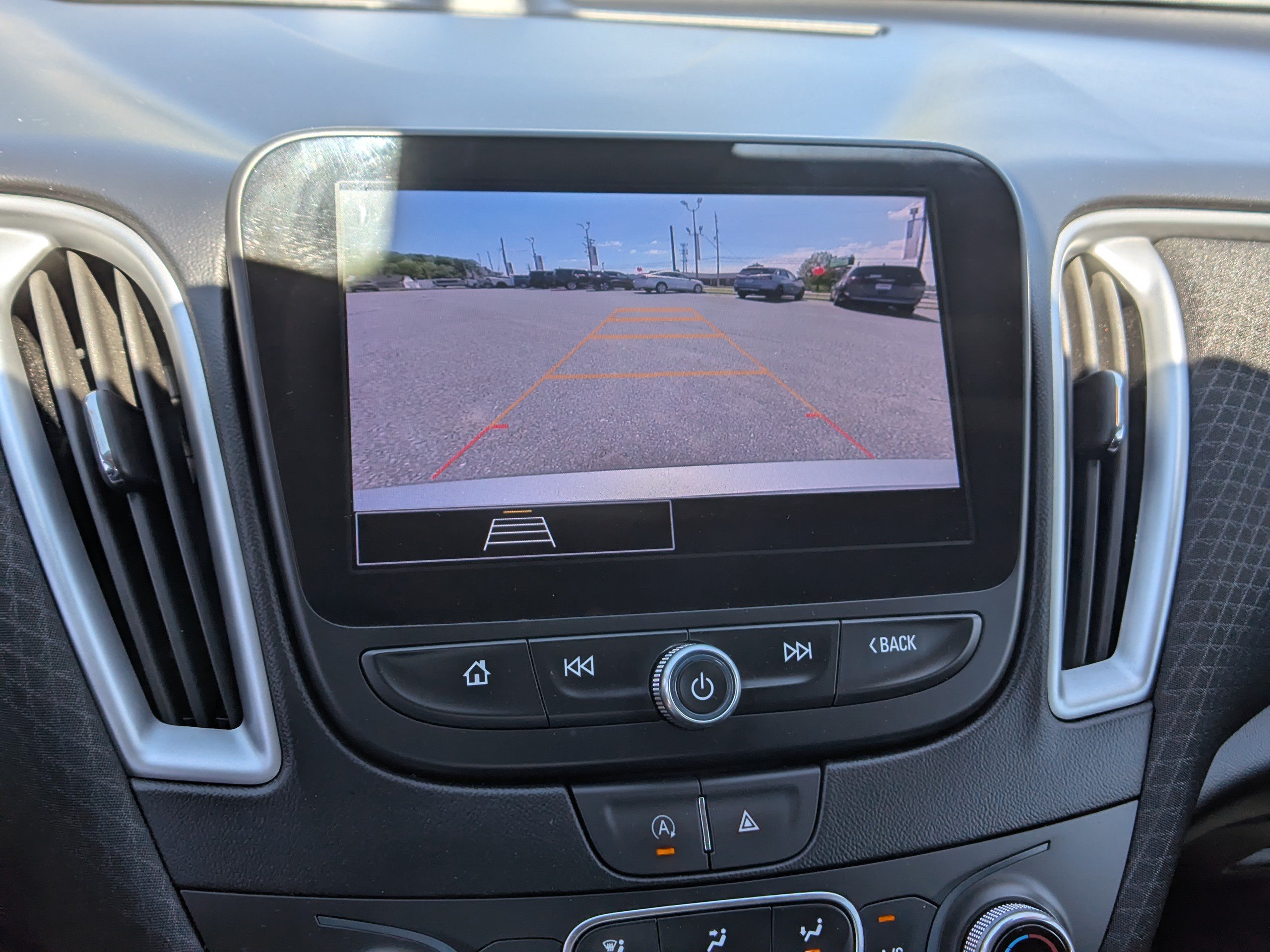Used 2023 Chevrolet Malibu LT FWD image 21