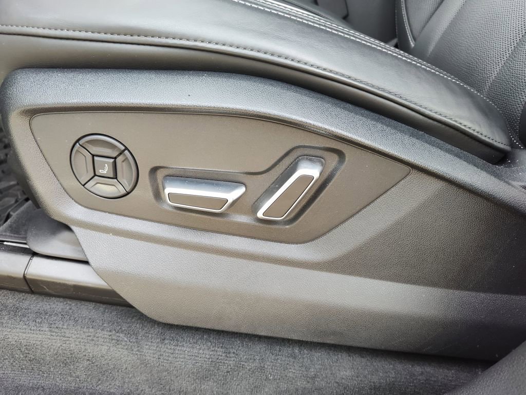Certified 2025 Audi Q7 3.0T Prestige w/ Prestige Package image 25