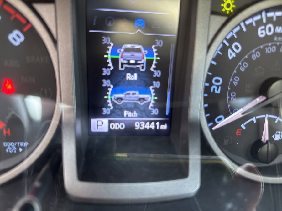 Used 2022 Toyota Tacoma TRD Off-Road image 35