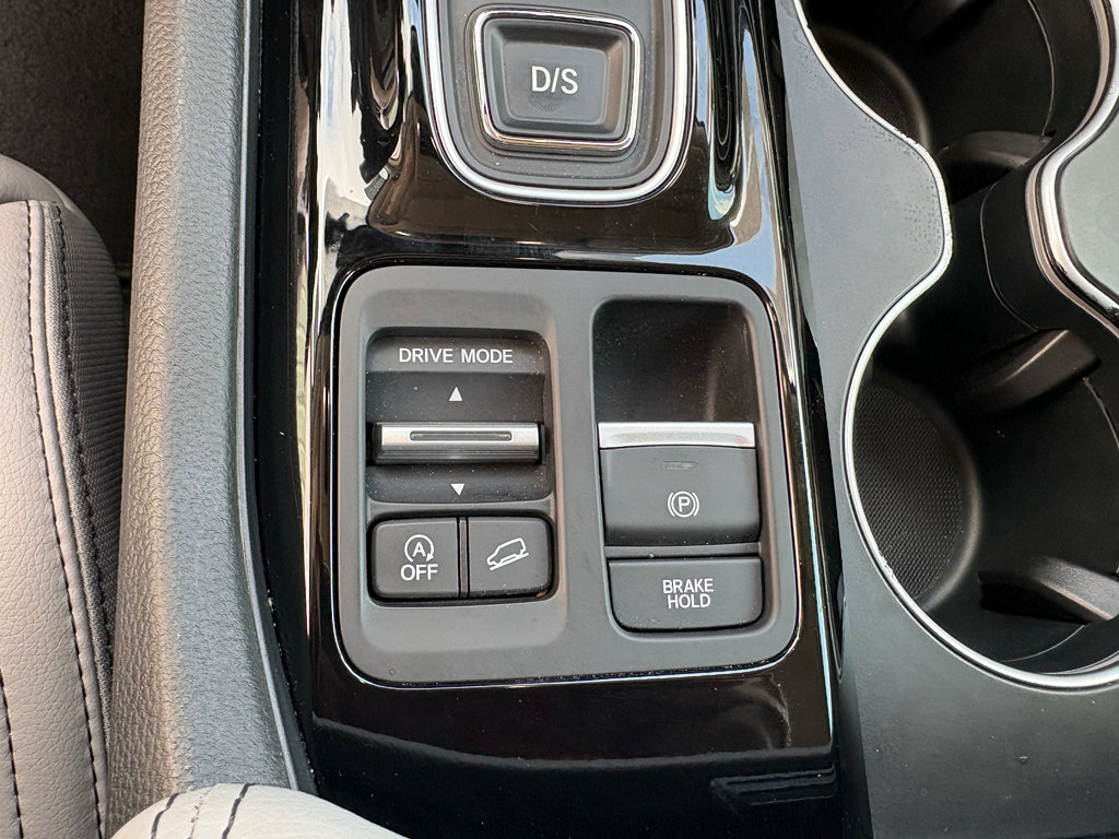 Certified 2024 Honda Pilot Touring image 22