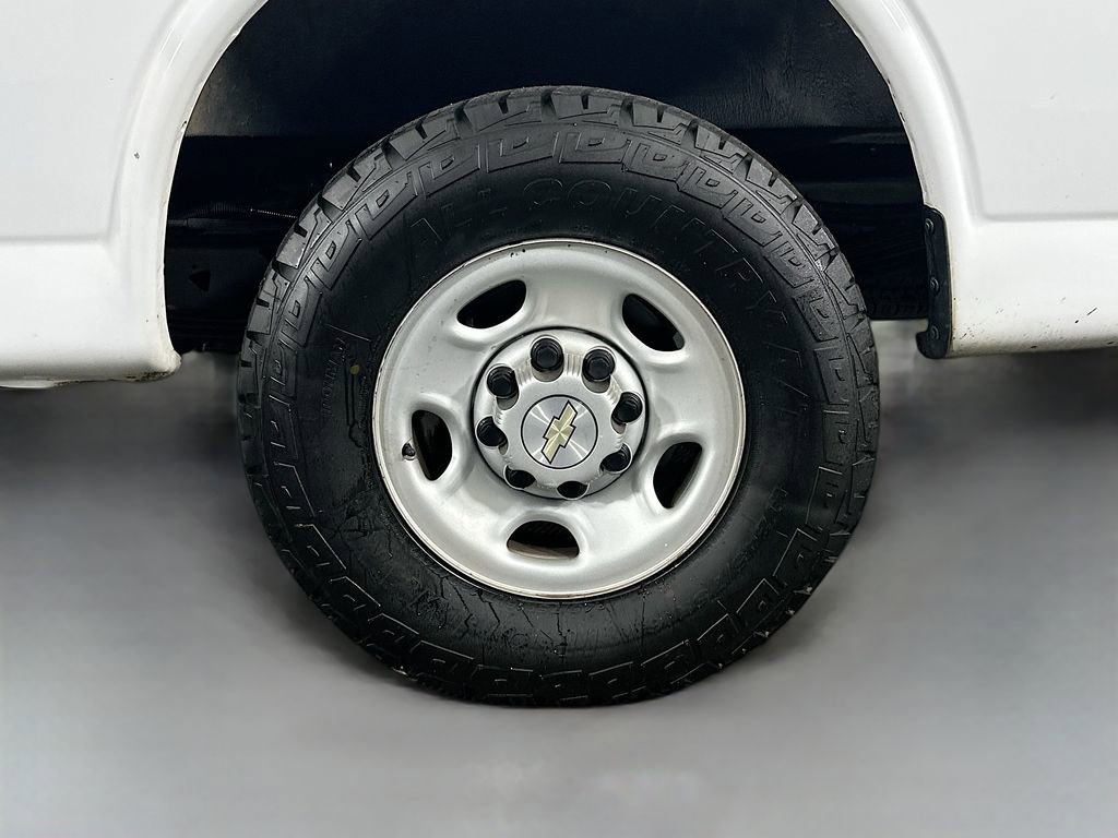 Used 2022 Chevrolet Express 2500 w/ Driver Convenience Package image 33