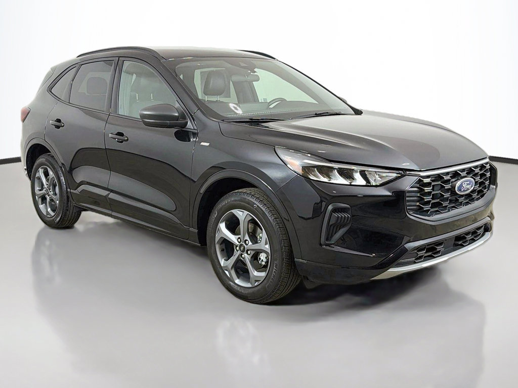 Used 2024 Ford Escape ST-Line w/ Tech Pack #1 AWD/4WD image 2