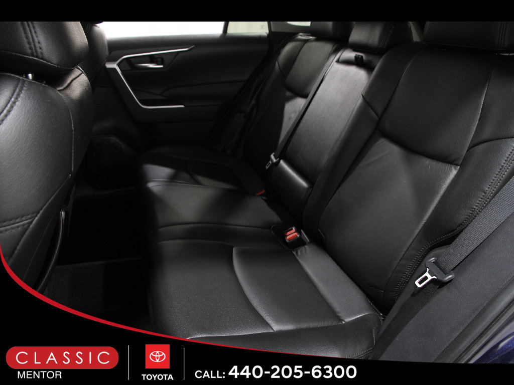 Certified 2020 Toyota RAV4 XLE w/ Convenience Package AWD/4WD image 18