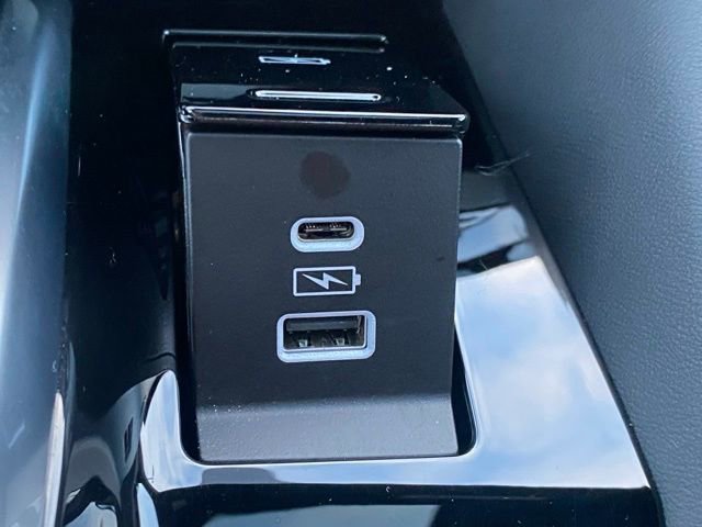 Used 2023 Acura MDX A-Spec image 25