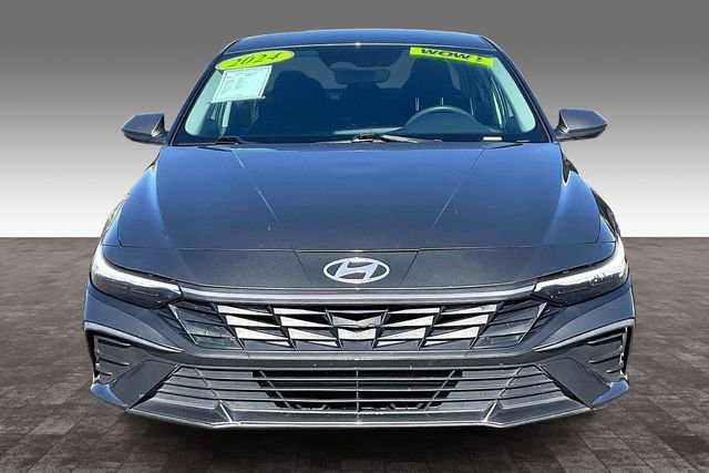 Used 2024 Hyundai Elantra SE image 3