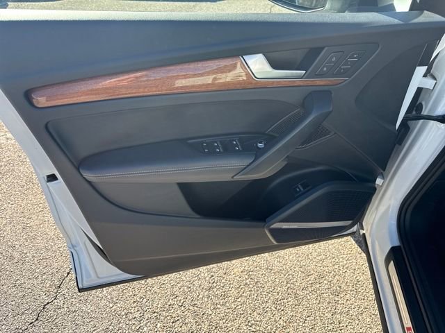 Used 2023 Audi Q5 2.0T Premium Plus w/ Premium Plus Package image 10