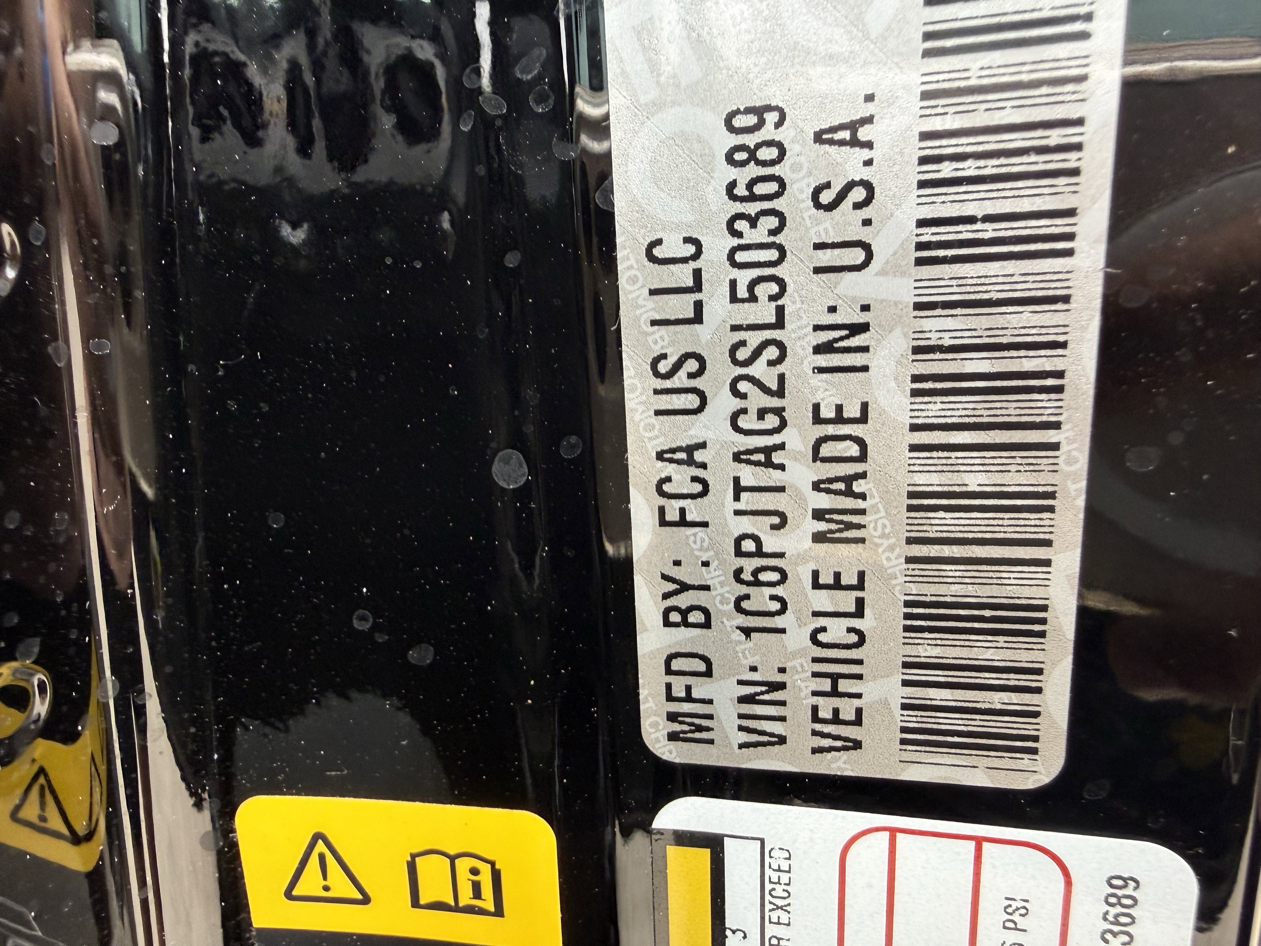 Used 2025 Jeep Gladiator Sport AWD/4WD image 34