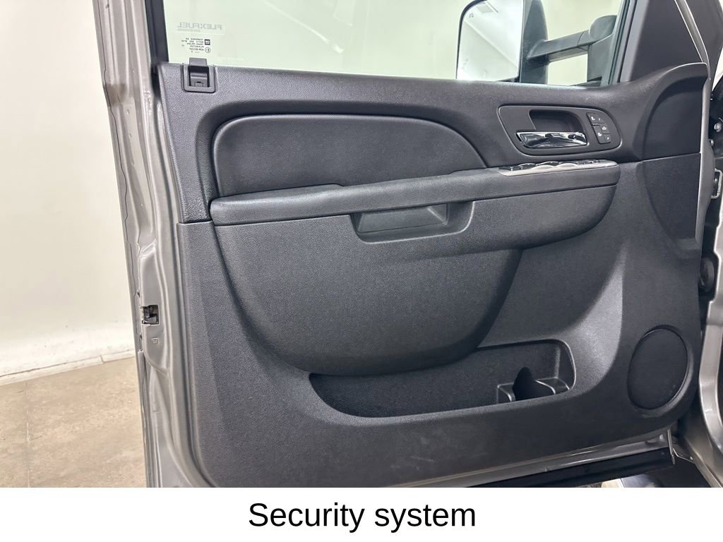 Used 2013 Chevrolet Silverado 2500 LTZ w/ LTZ Plus Package image 30