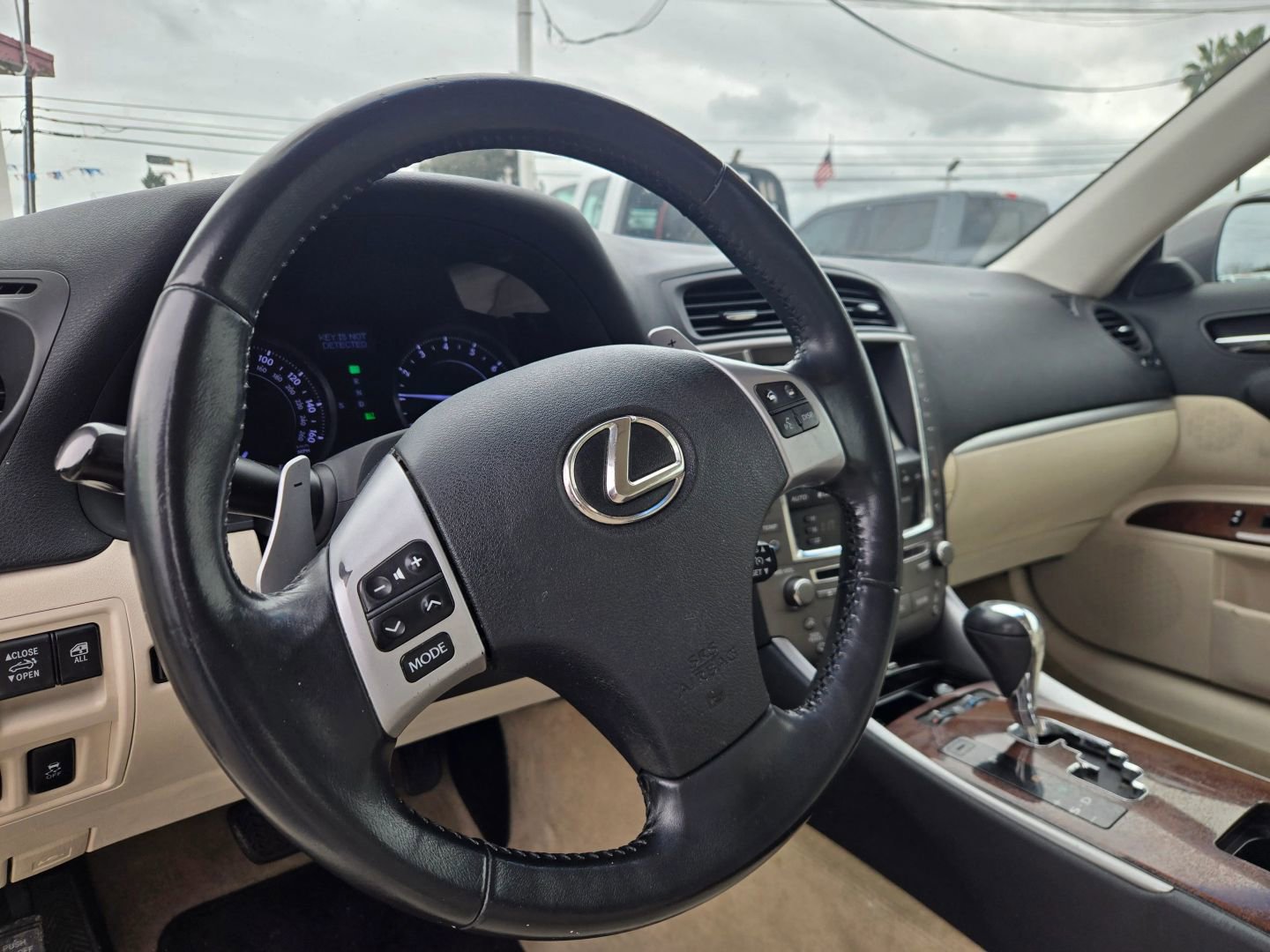 Used 2012 Lexus IS 250C image 11